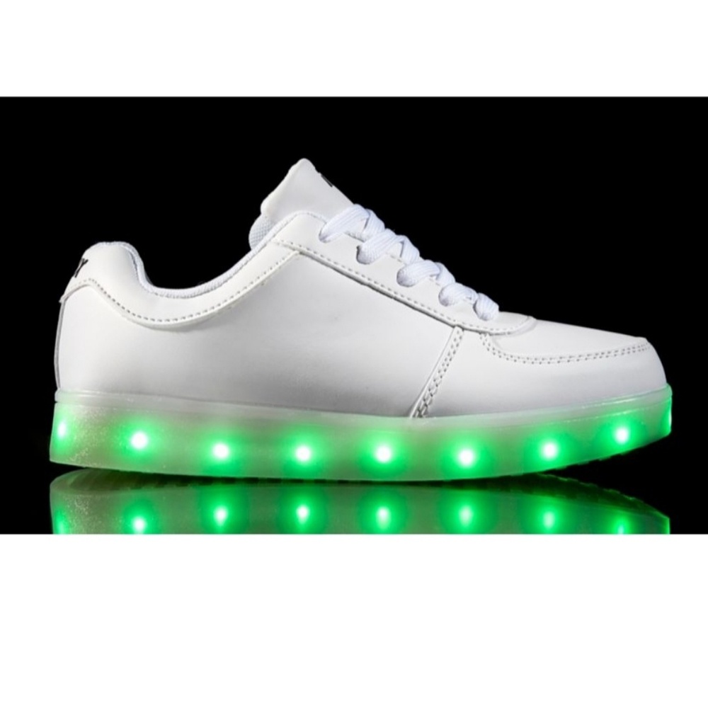 Neon Kyx low-top light up sneakers